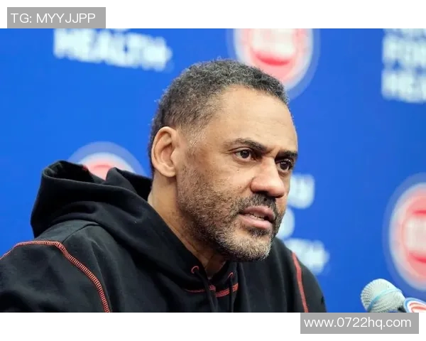 揭开足球明星的神秘面纱一起猜测他们的真实身份与成就