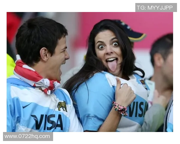 高清足球明星女运动员精彩瞬间展示与风采分享 高清足球明星女运动员精彩瞬间展示与风采分享